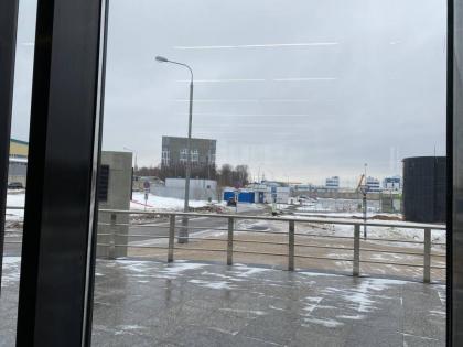 холл с видом на Перец метро Пятницкое шоссе 2.jpg